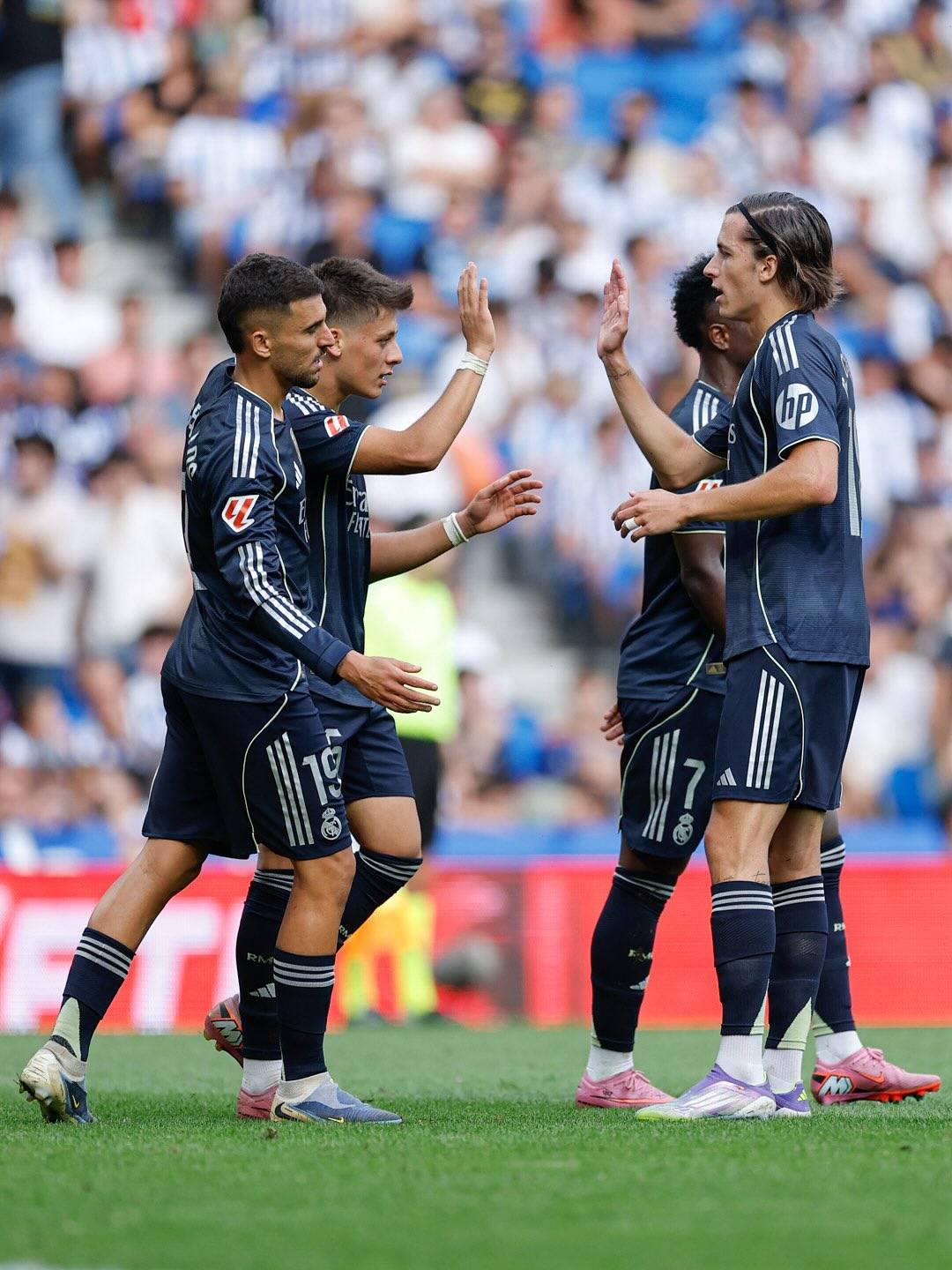 皇家马德里主帅赞誉球员，谈及全队表现的简单介绍