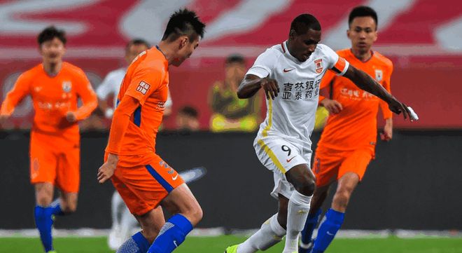 天津泰达主场落败,积分榜下滑 天津泰达主场落败,积分榜下滑