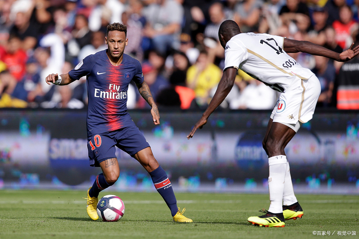 诺里奇城主场不敌狼队，遭遇惨败的简单介绍