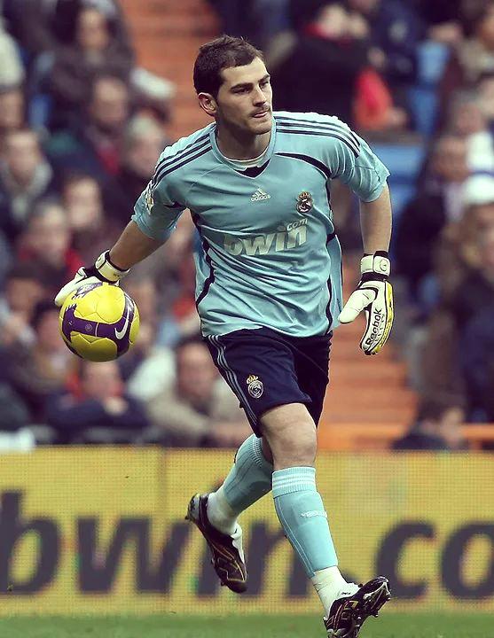 包含欧洲豪门争锋，创造属于自己的传奇的词条