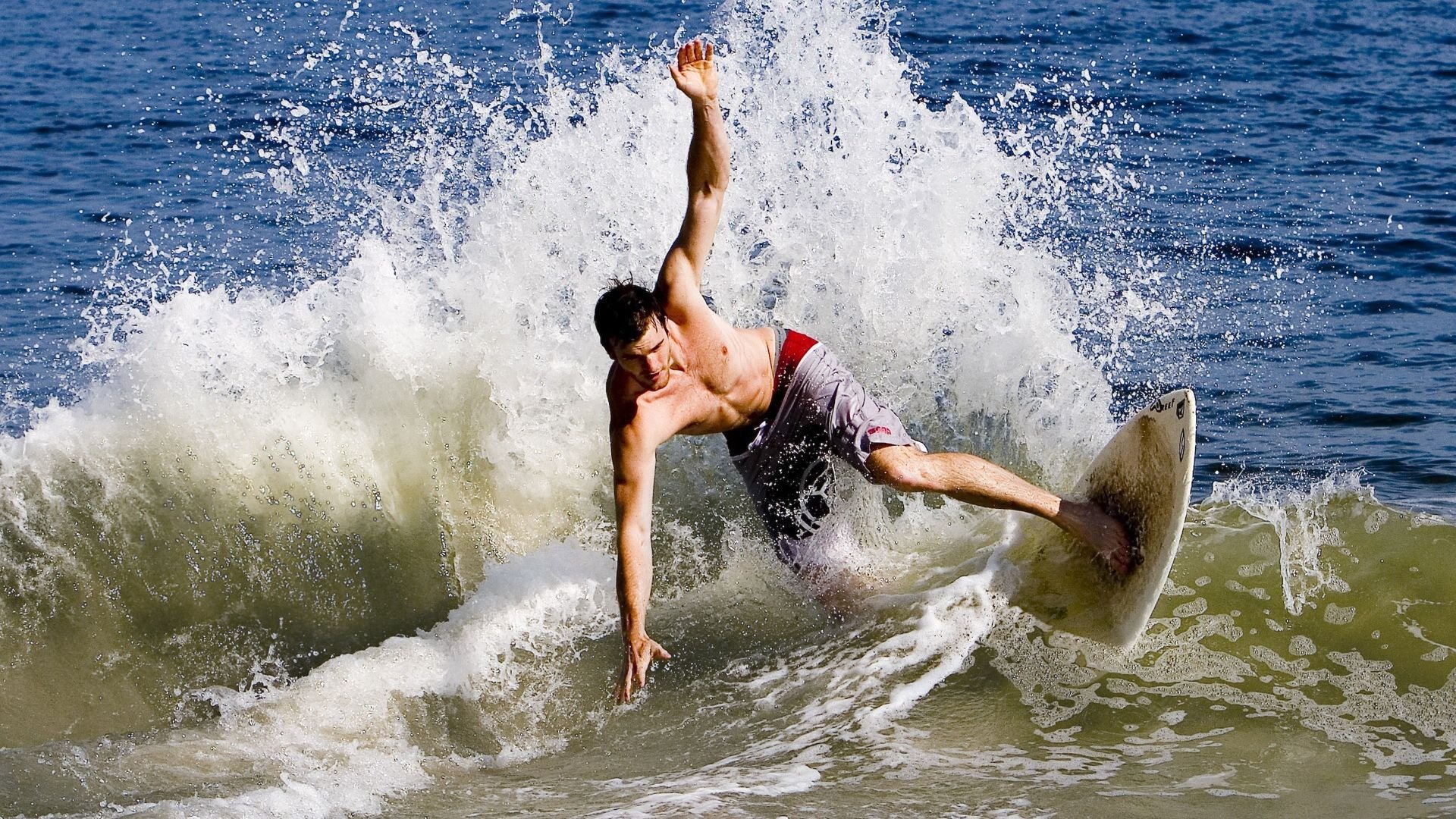 从鹈鹕硬仗到世界杯舞台,锡安·威廉姆森的进化之路